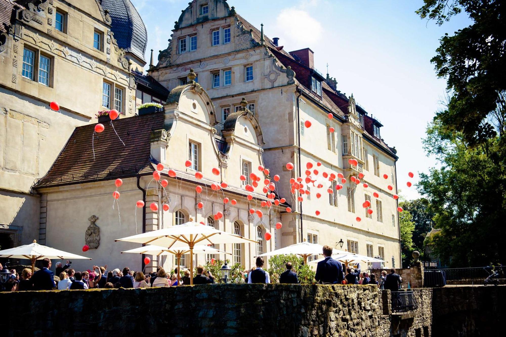 Schlosshotel Münchhausen Aerzen Exterior foto